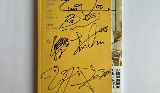 ASTRO SIGNED 1ST MINI ALBUM 