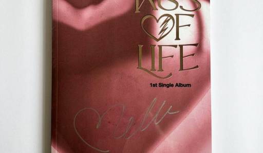 KISS OF LIFE BELLE SIGNED 1ST SINGLE ALBUM 'MIDAS TOUCH'