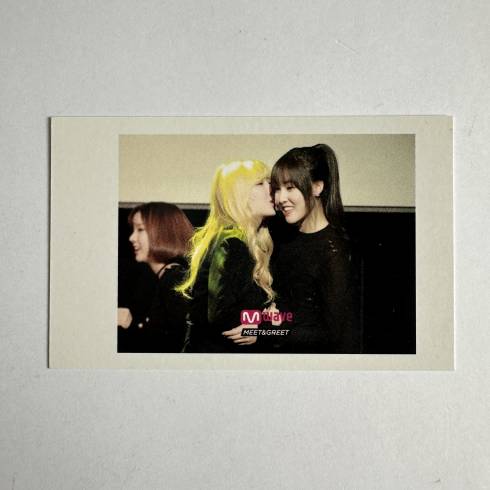GFRIEND
'THE AWAKENING' MWAVE MEET & GREET POLAROID PHOTOCARD - UNIT (YERIN + YUJU)