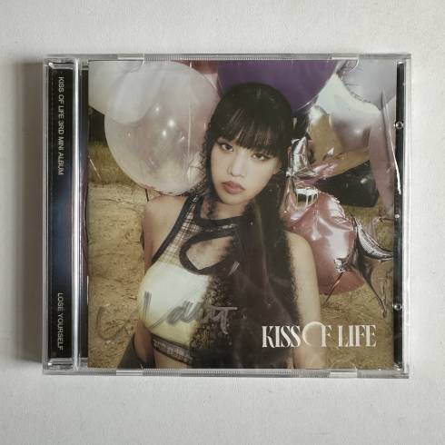 [SEALED] KISS OF LIFE NATTY SIGNED
3RD MINI ALBUM 'LOSE YOURSELF' - JEWEL VERSION