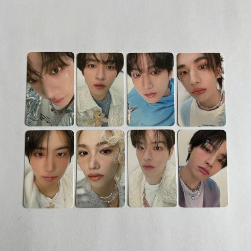 STRAY KIDS
OFFICIAL 5TH FANMEETING SKZ 5'CLOCK - BENEFIT PHOTOCARD (FULL SET)