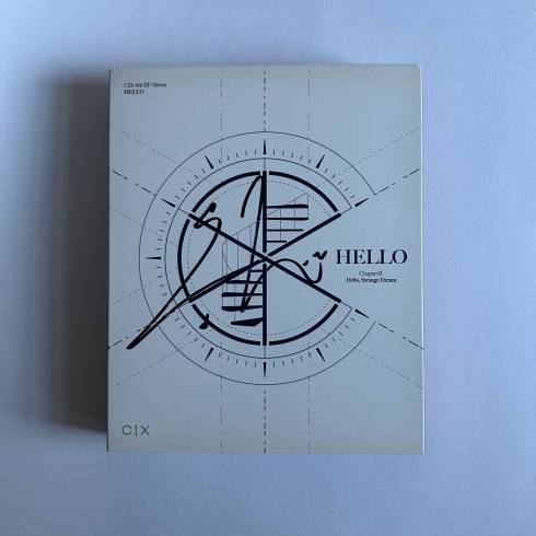 CIX YONGHEE SIGNED
4TH EP ALBUM 'HELLO CHAPTER Ø - HELLO, STRANGE DREAM' - STRANGE DREAM VERSION (V2)