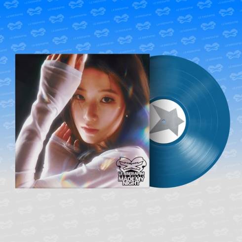 [PRE-ORDER] LE SSERAFIM
2ND SINGLE ALBUM 'MADE MY NIGHT' VINYL (KAZUHA / SKY BLUE VERSION)