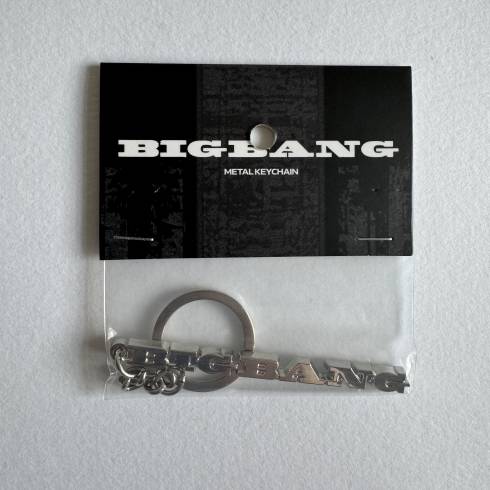 BIGBANG
2026 - 2027 WORLD TOUR 'XX:COSMOS' OFFICIAL MD - METAL LOGO KEYCHAIN