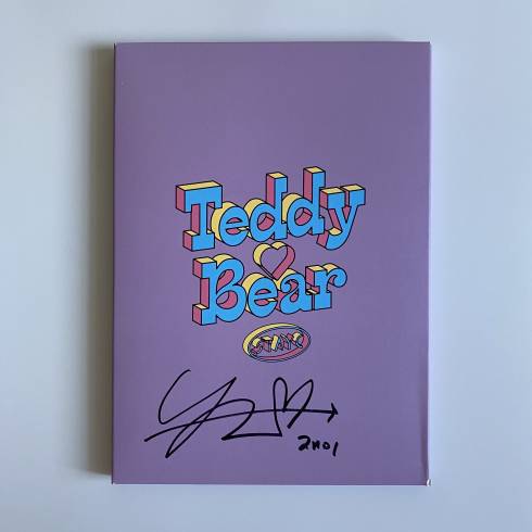 STAYC J SIGNED
SINGLE ALBUM 'TEDDY BEAR' - TOGETHER VERSION (V2)