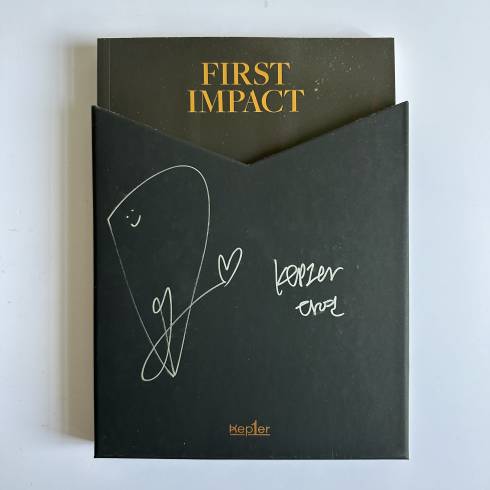 KEP1ER DAYEON SIGNED
1ST MINI ALBUM 'FIRST IMPACT' - CONNECT - VERSION