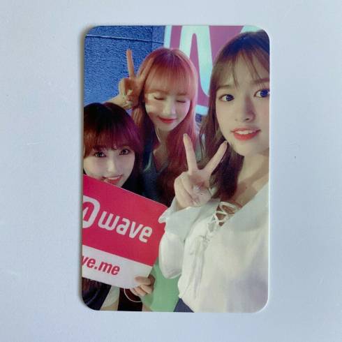 IZ*ONE
2ND MINI ALBUM 'HEART*IZ' MWAVE MEET & GREET PHOTOCARD - VERSION 3