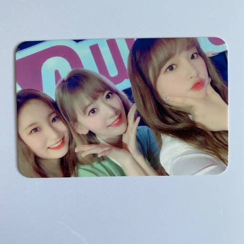 IZ*ONE
2ND MINI ALBUM 'HEART*IZ' MWAVE MEET & GREET PHOTOCARD - VERSION 5