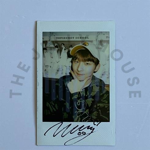 TST / TOPSECRET WOOYOUNG SIGNED
'TIME'S UP' ERA UNRELEASED POLAROID