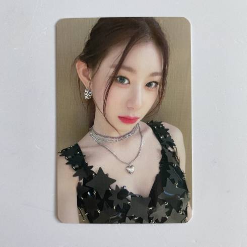 ITZY 
1ST ALBUM 'CRAZY IN LOVE' MMT FAN SIGN VIDEO CALL EVENT PHOTOCARD - CHAERYEONG