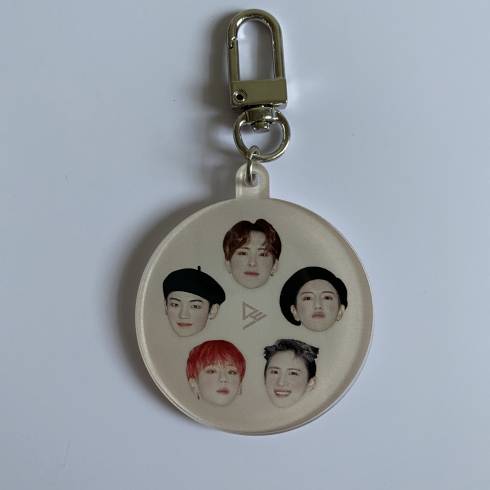 A.C.E
'UNDER COVER' 2019 US TOUR EXCLUSIVE ACRYLIC KEYCHAIN
