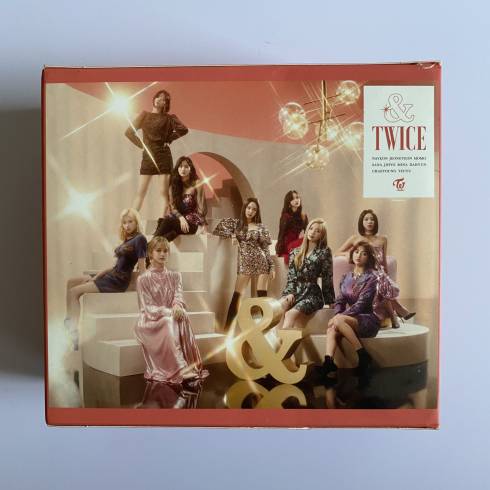 TWICE
2ND FULL ALBUM '&TWICE' ONCE JAPAN LIMITED EDITION FANCLUB BOX SET A (RED)