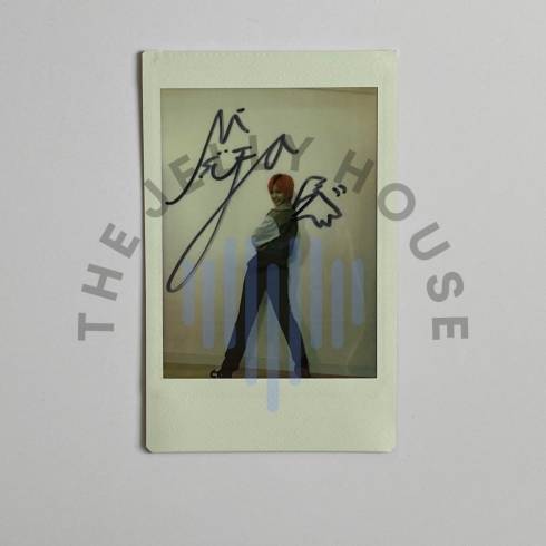 GWSN MIYA SIGNED 
'THE PARK IN THE NIGHT - THE GIRLS IN THE PARK' LIMITED EDITION EVENT POLAROID (V1)
