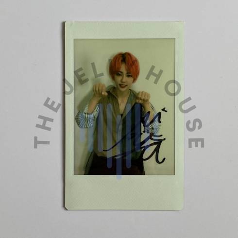 GWSN MIYA SIGNED 
'THE PARK IN THE NIGHT - THE GIRLS IN THE PARK' LIMITED EDITION EVENT POLAROID (V3)