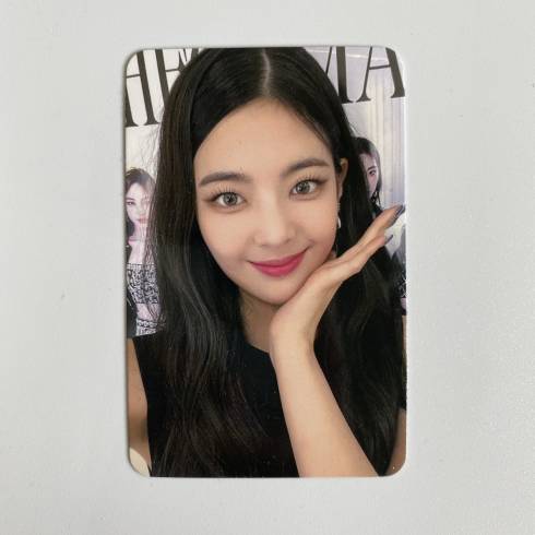 ITZY 
5TH MINI ALBUM 'CHECKMATE' SPECIAL EDITION SOUNDWAVE FAN SIGN VIDEO CALL EVENT PHOTOCARD - LIA