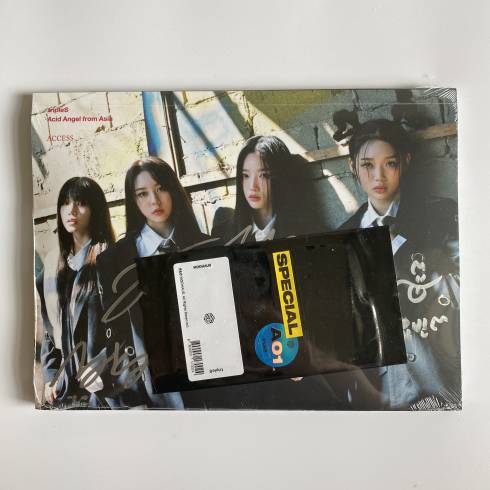 TRIPLES ACID ANGEL FROM ASIA SIGNED
DEBUT SINGLE 'ACCESS' - VERSION A