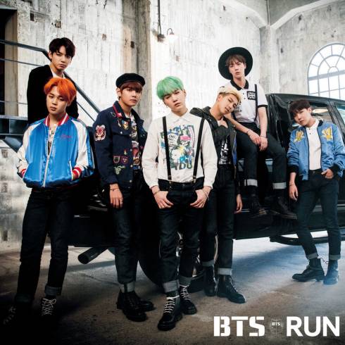 BTS
6TH JAPANESE SINGLE 'RUN' REGULAR EDITION