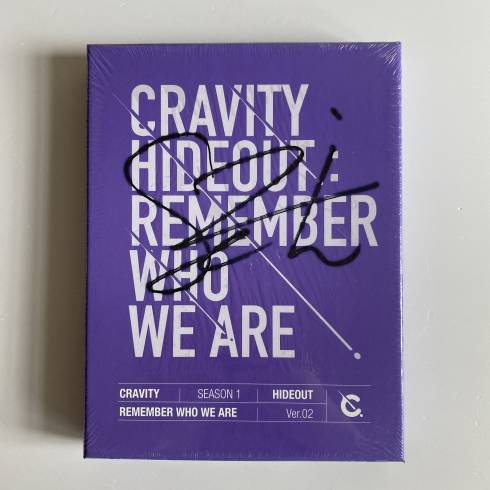 CRAVITY SERIM SIGNED
SEASON 1 'HIDEOUT: REMEMBER WHO WE ARE' - VERSION 2
