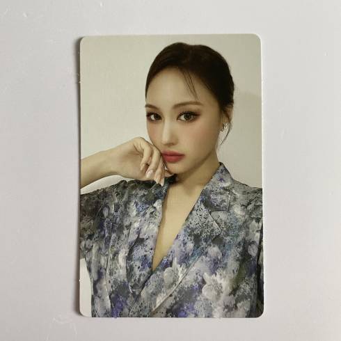 DREAMCATCHER
2ND SPECIAL ALBUM 'SUMMER HOLIDAY' NORMAL EDITION PHOTOCARD - SIYEON (V1)