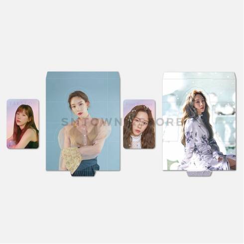 TAEYEON 
'FOUR SEASONS' OFFICIAL MD - HOLOGRAM PHOTOCARD SET