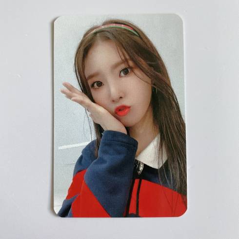 WEEEKLY 
2ND MINI ALBUM 'WE CAN' MMT EXCLUSIVE PHOTOCARD - MONDAY