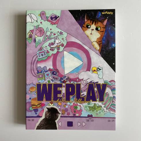 WEEEKLY SIGNED 
3RD MINI ALBUM 'WE PLAY' - UP VERSION