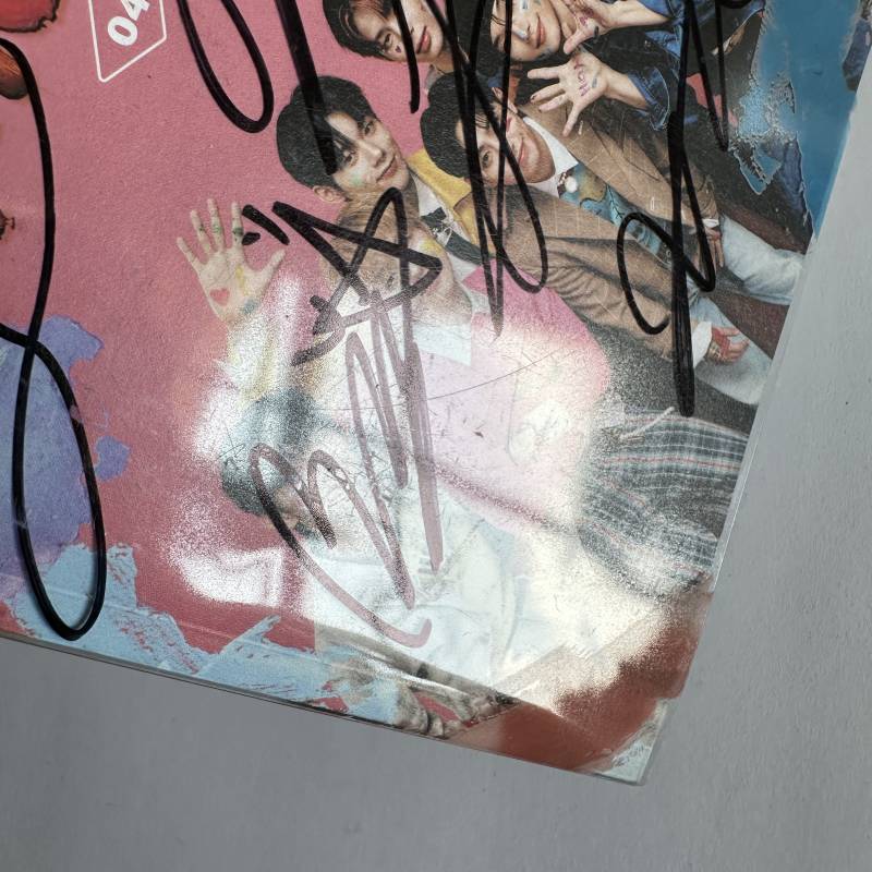 Photo Album Mess EVNNE SIGNED 4TH MINI ALBUM 'HOT MESS' - SPLATTER VERSION